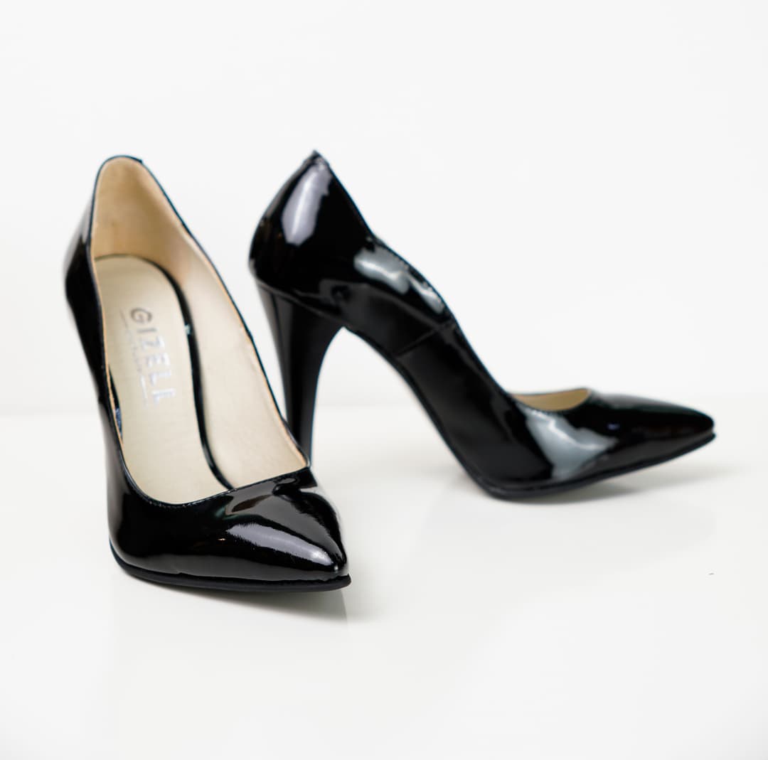 Gizell - Pantofi Dama Stiletto Decupati Negru Lac Gizell