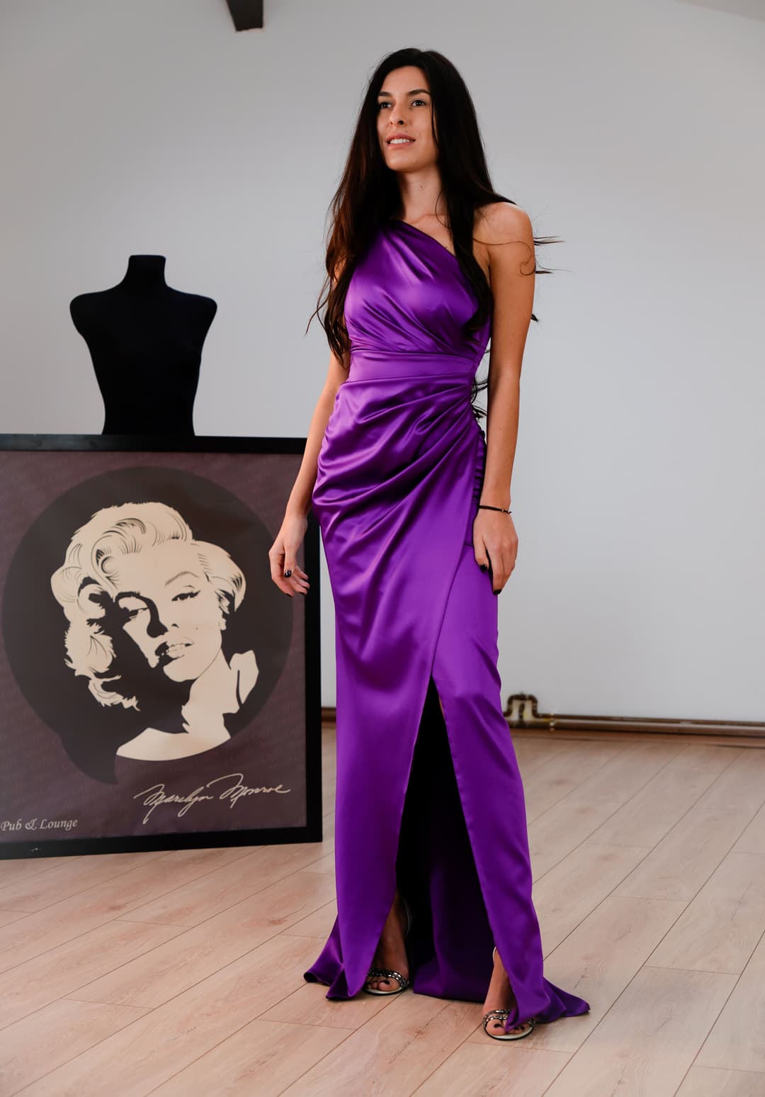 Gizell - Rochie de Seara Lunga cu Umarul Gol Violet Gizell