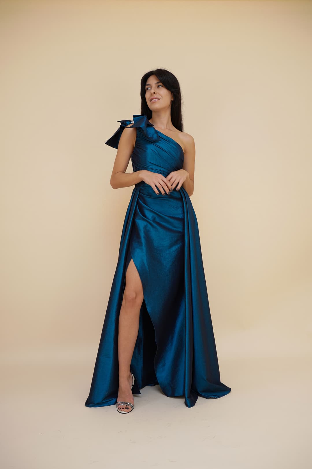 Gizell - Rochie de Seara cu Trena Albastru Marin Gizell