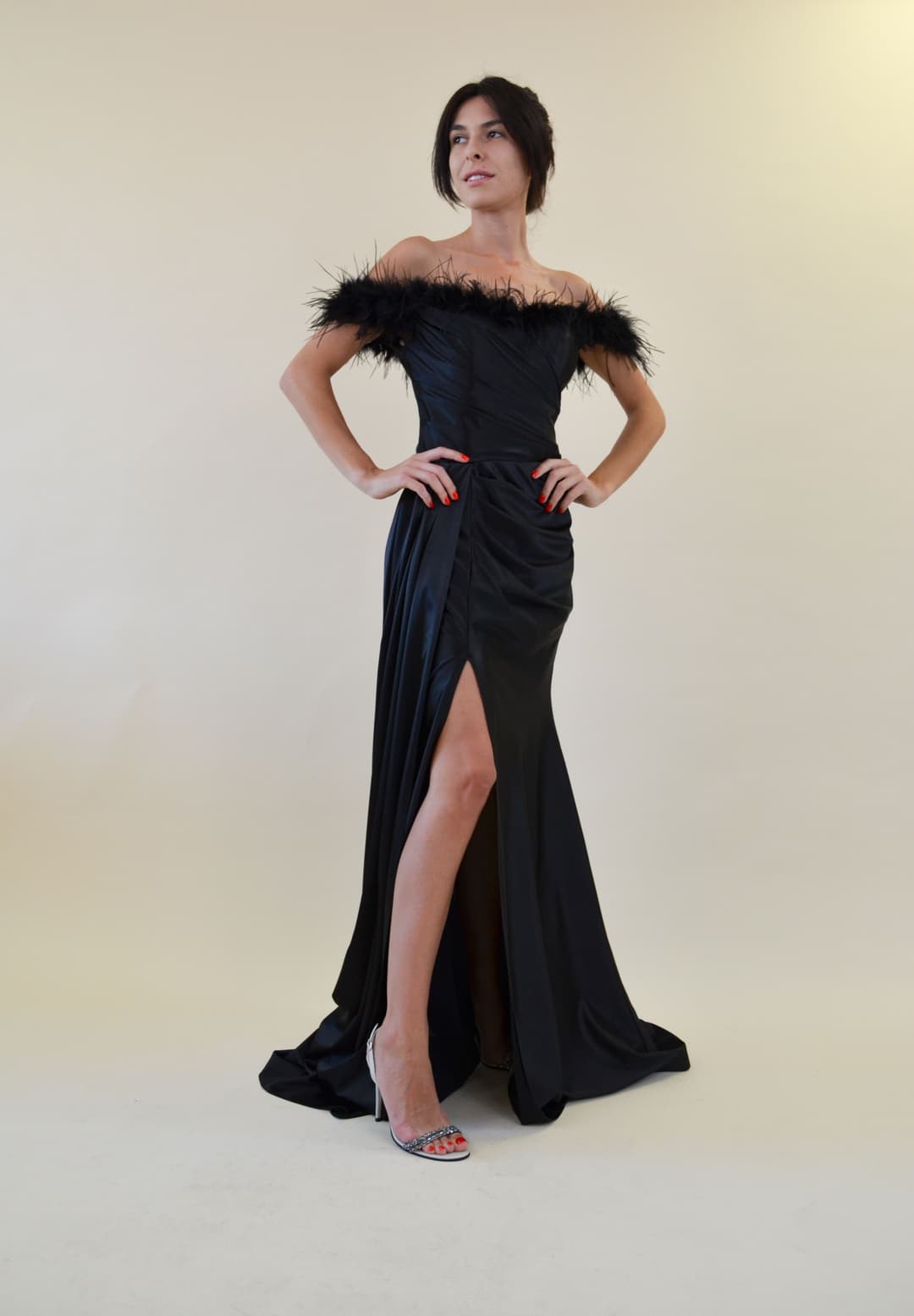 Gizell - Rochie Neagra cu Pene Gizell